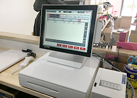 大阪府岸和田市 V社様(アパレル) EasyPOS導入事例(アパレル向け)